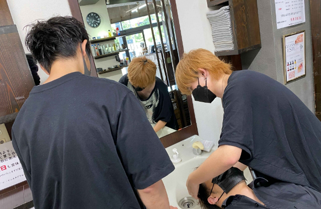 STAFF Recruitment-夢を追う仲間たちと充実した理容師ライフを実現しませんか?